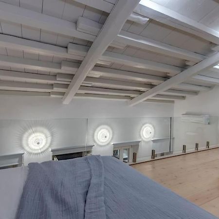 Nomade Vibrant Living Loft Apartment Ermoupoli Bagian luar foto