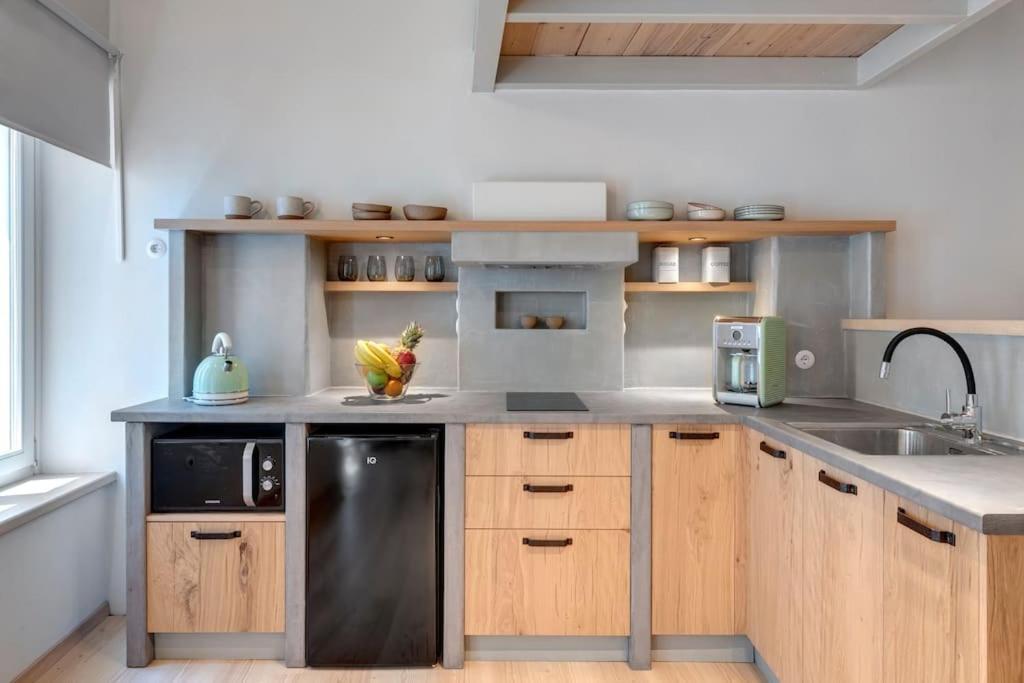 Nomade Vibrant Living Loft Apartment Ermoupoli Bagian luar foto