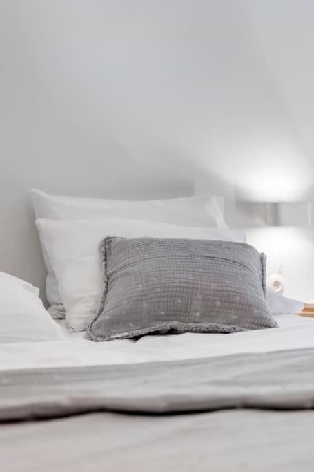 Nomade Vibrant Living Loft Apartment Ermoupoli Bagian luar foto